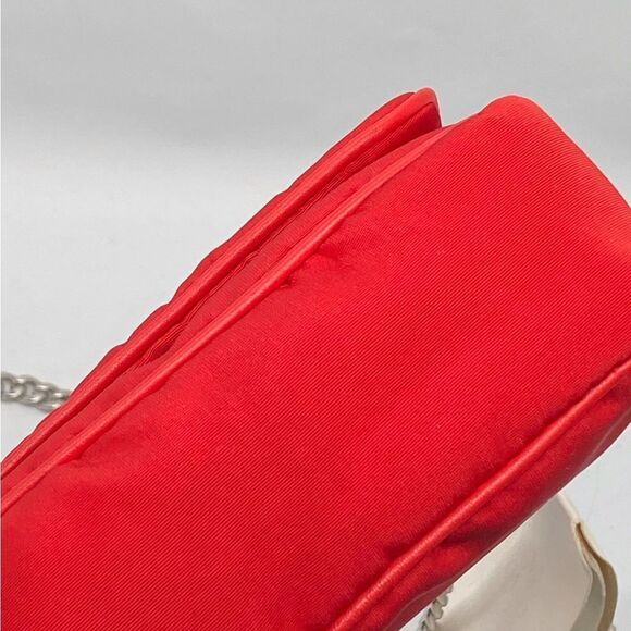 Alexander McQueen Small Skull Crossbody Bag - Picture 10 of 16